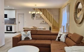 Chill House - Maison 2 chambres - Option Jacuzzi